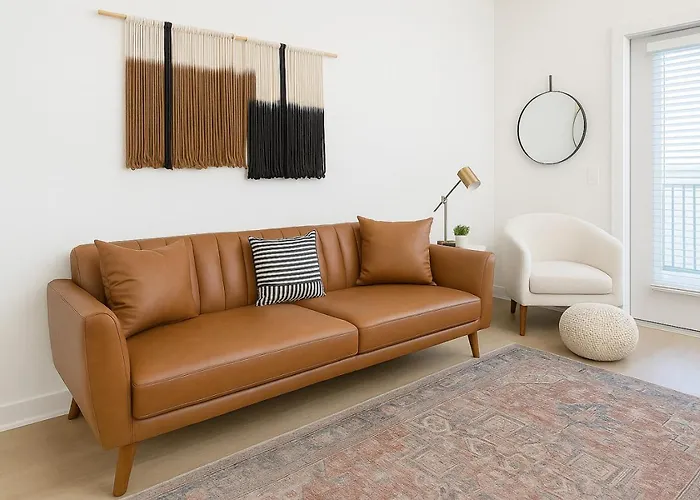 Worker Friendly A Plus Location Warm And Cozy