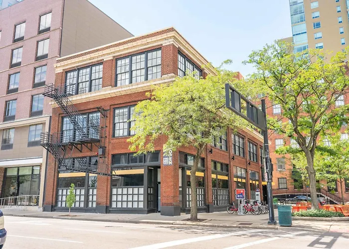 Downtown Cincinnati 2Br, 2 Kings, Walk To Reds