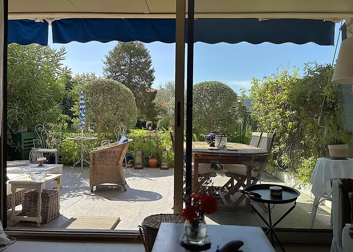 Appartement 2 Chambres, Terrasses, Proche Mer Et Commerces A Saint-Jean Cap Ferrat