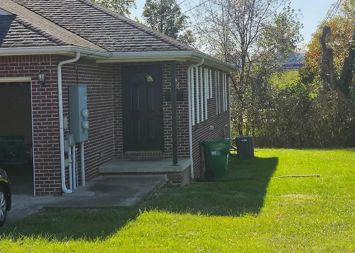 The E-Town Retreat 2Br Townhouse Close To Downtown