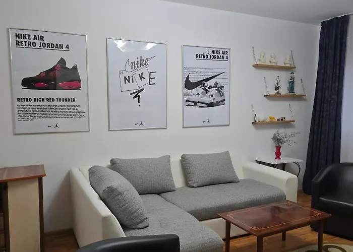 Opio'S House