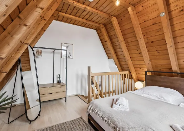 Homely Escape Maisonette Friedberg Mit Terrasse