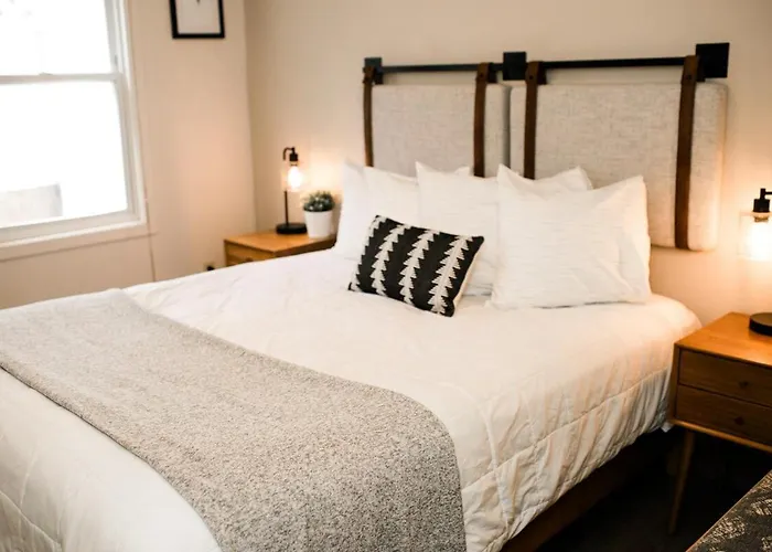 Family Getaway Near Yosemite - Downtown Mariposa