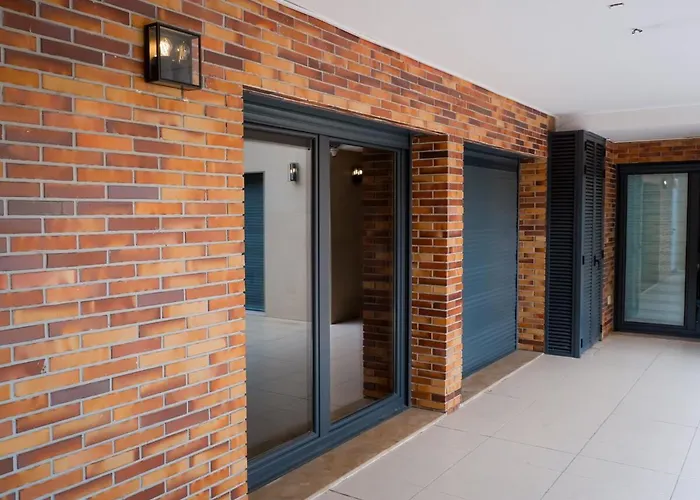 Luxury 2Br Spacious & Stylish With Patio Near Metro