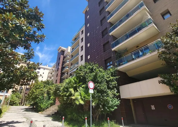 Spacious 2Br Near Odivelas Metro With Balcony
