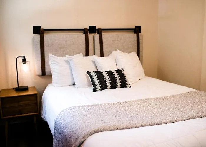 Family Getaway Near Yosemite - Downtown Mariposa