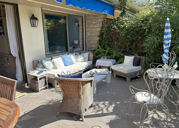 Appartement 2 Chambres, Terrasses, Proche Mer Et Commerces A Saint-Jean Cap Ferrat