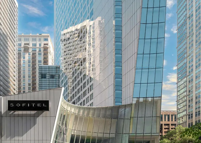 5 star hotel: Sofitel Chicago Magnificent Mile