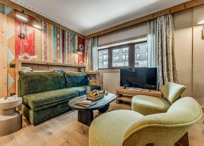 Hotels With Four Stars Le Cairn