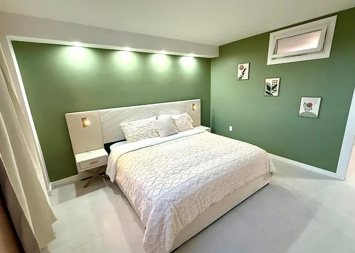 Hotel near College: Ocean Reserve Condo By Flatsaway
