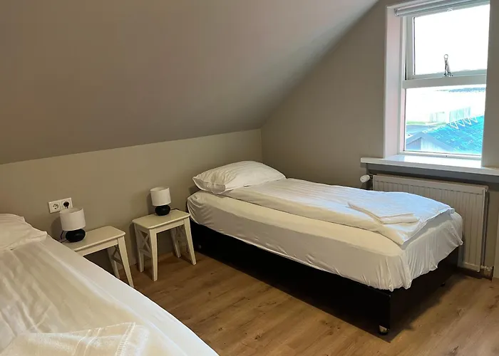 Hvammur Apartments By The Harbour