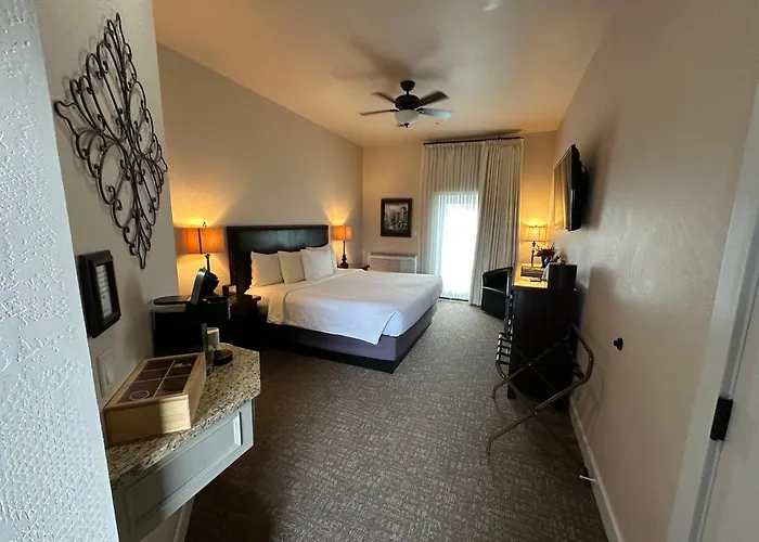 Family resorts Resort At Eagle Point Golf Club Lodging