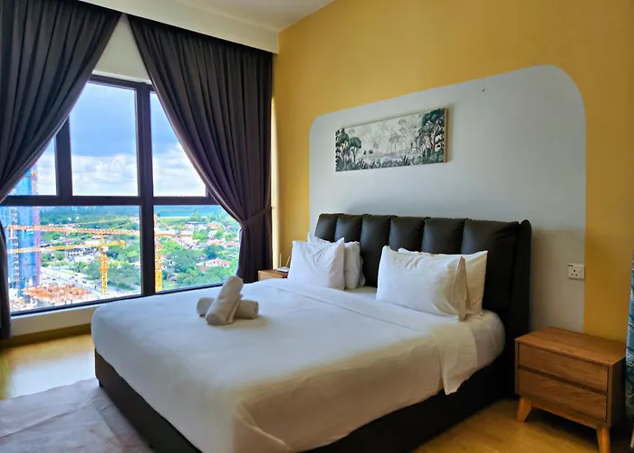 Country Garden Danga Bay By Widebed Jb
