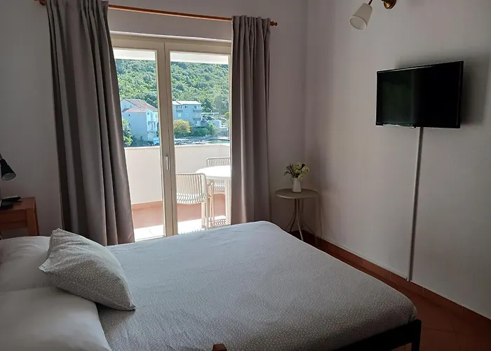 Apartmani Tia
