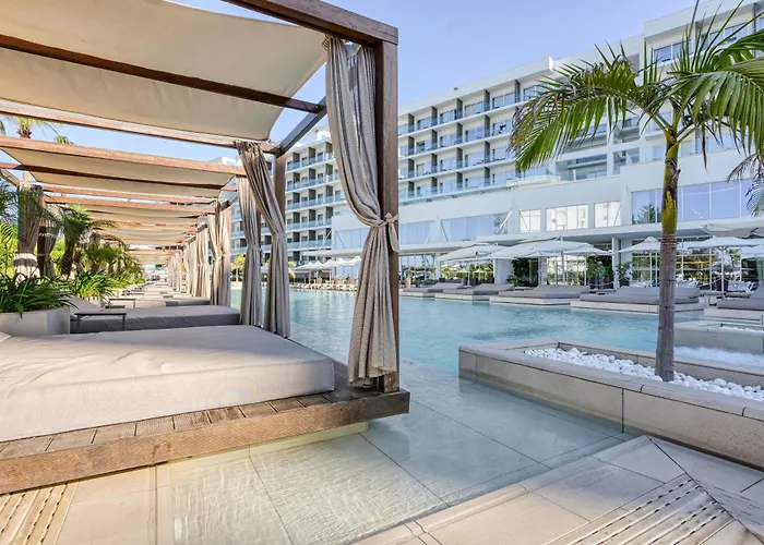 Chrysomare Beach Hotel & Resort