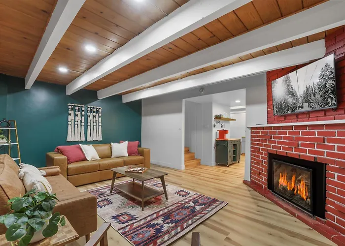 Tahoe Mountain Inn
