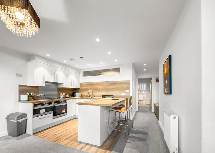 Flat 2 - Luxury Bolton City Centre Apartments