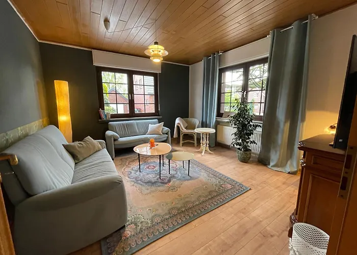 Ganzes Haus I Teams I Monteure I 4 Einzelzimmer I 2 Doppelzimmer I 2025 Renoviert I Smart Tv I Garten I 3 Baeder