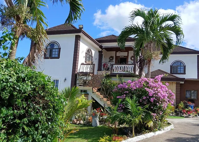 Mandeville Hideaway