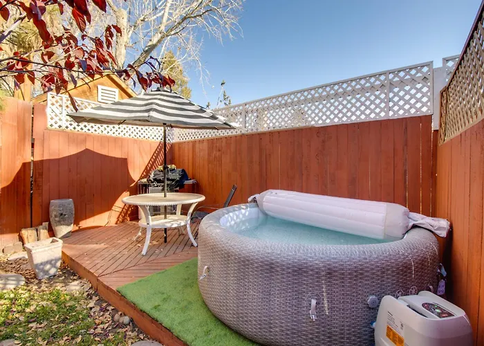 Hot Tub & Grill: Pet-Friendly Apt, Walk To Midtown