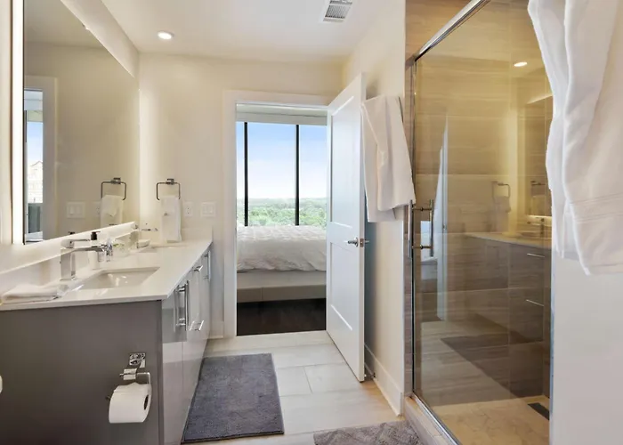 Amazing Midtown 2 Bdrm