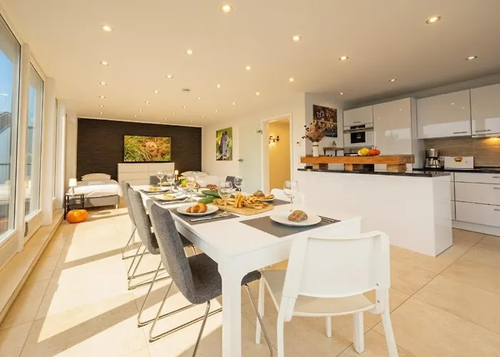 Have-A-Nice-Stay - Penthouse I Innenstadt I Wenige Minuten Zum Bahnhof I Riesige Dachterrasse