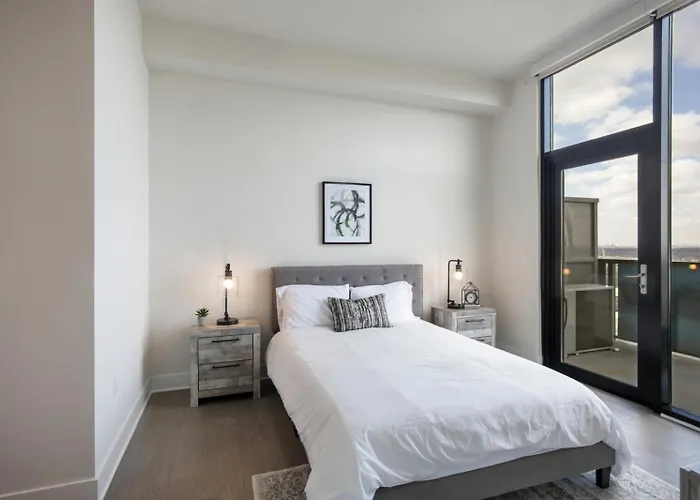 Midtown Penthouse 2 Bdrm