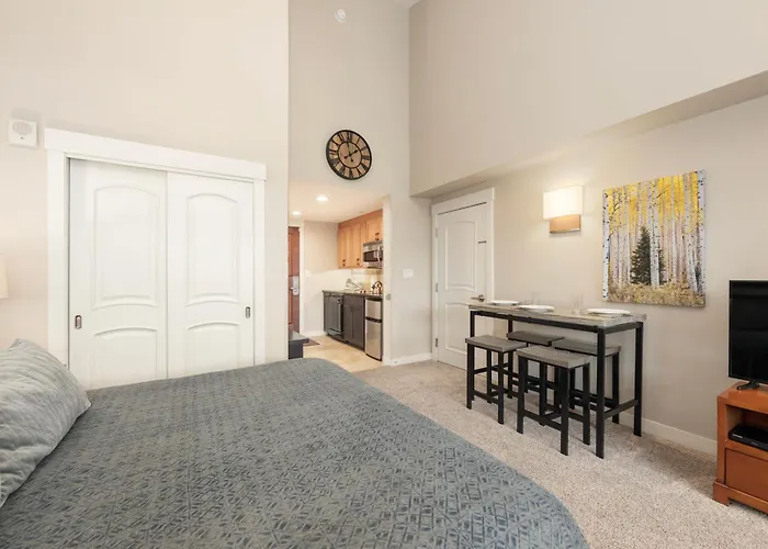 Ski-In / Ski-Out Studio Condo At The Base Of Winter Park