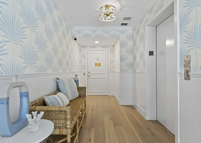 Designer Condo W Oceanfront & Walk To Worth Ave