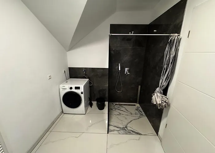 Moderne 4 Personen Unterkunft