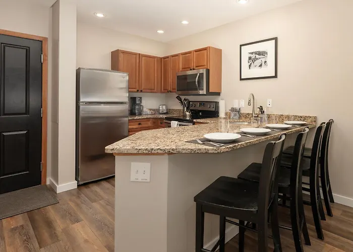 Ski-In/Ski-Out Zephyr 1 Bedroom Condo Winter Park