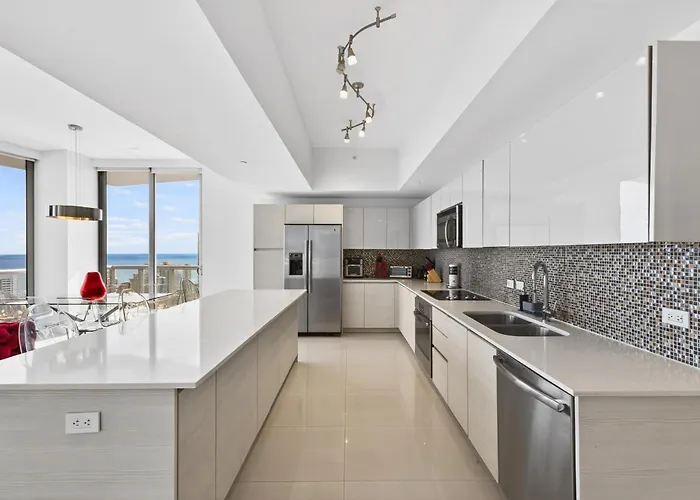 Spacious Vip Penthouse With Ocean & Intracoastal Views, Private Entry, Resort Amenities