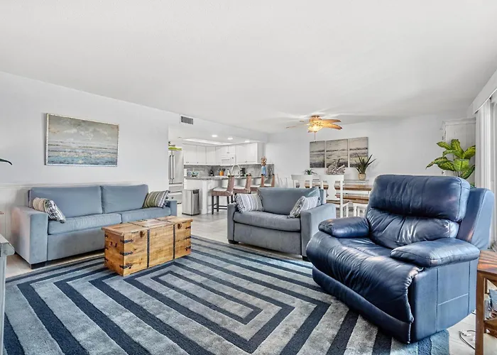 Escape To Beach Oasis! New Management! Updated Beachside Condo With Heated Pool!