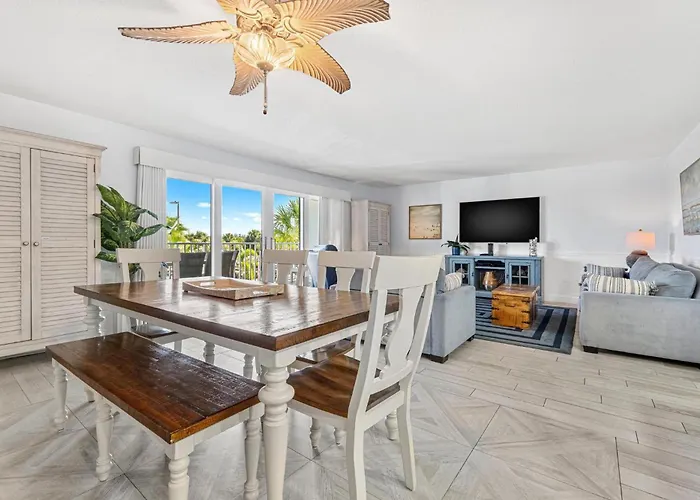 Escape To Beach Oasis! New Management! Updated Beachside Condo With Heated Pool!