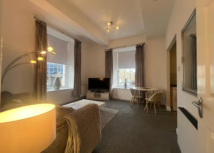 Ayr Cozy Corner Apartment