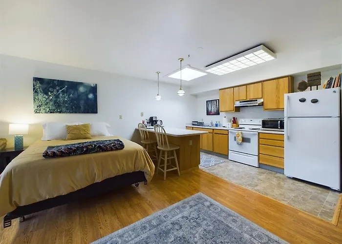 Downtown Juneau Gem 1Br Apt With Stunning Views!