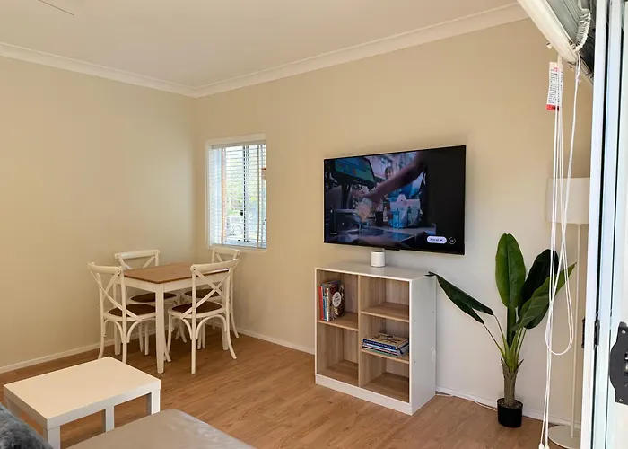 2 Bedroom Apartment - Heart Of Cronulla