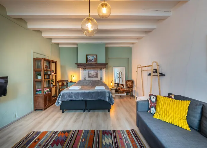 Cozy Two-Room City Center Apartment With Garden
