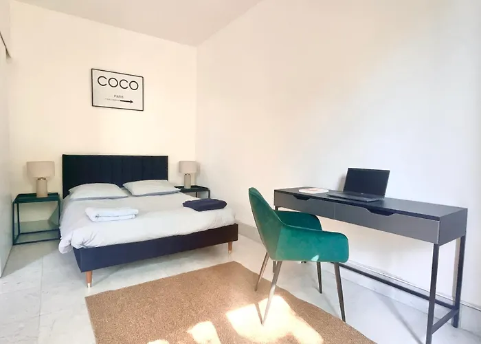 Gustave - Charming Eiffel Tower Appartement -