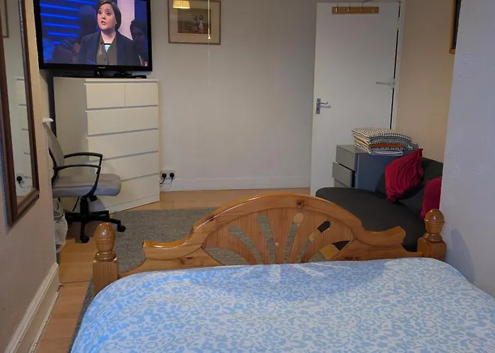 Dach Apartments - Cozy 3 Bed Apartment In Hendon