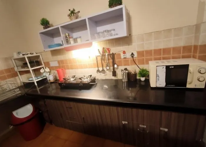 Budget Condo Family Stay 2 Bhk