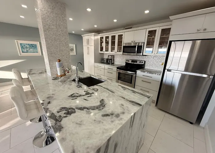 Sunset Beach 101 Beach Front Unit