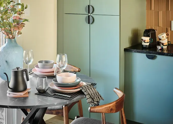 Midcentury Couples Designer Loft - Casa Tuya