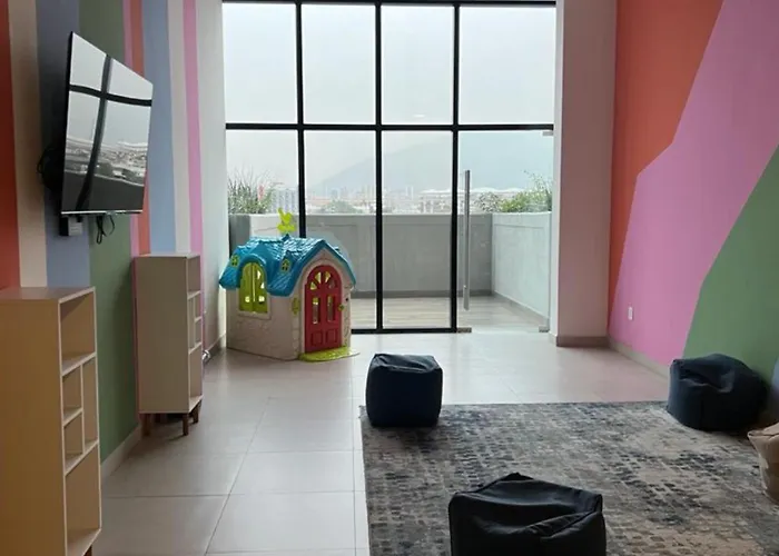Estilo Minimalista Frente Arena Y Parque Fundidora