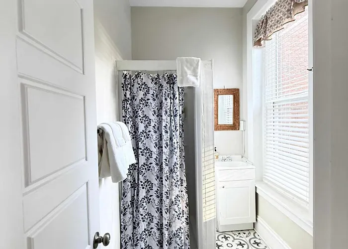 Suite One King Bed 2Tvs Free Parking & Museums