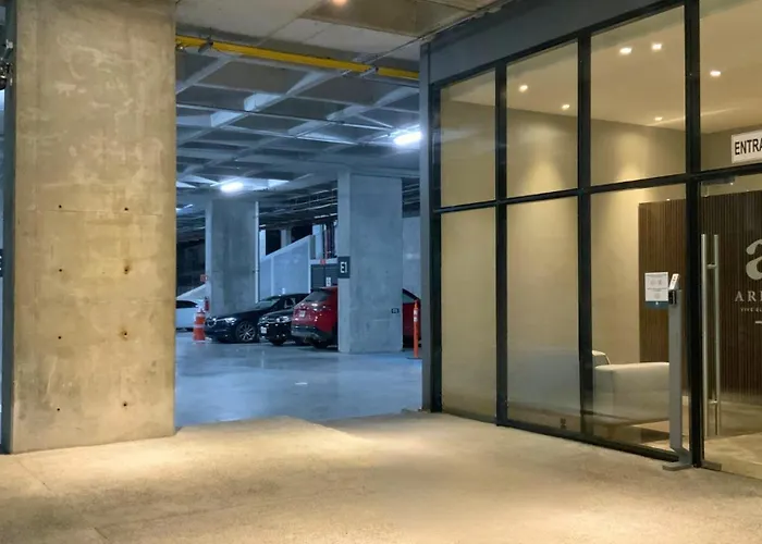 Estilo Minimalista Frente Arena Y Parque Fundidora