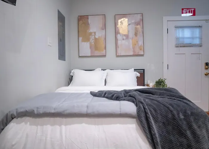 Centrally-Located Studio In Dwtn Richmond