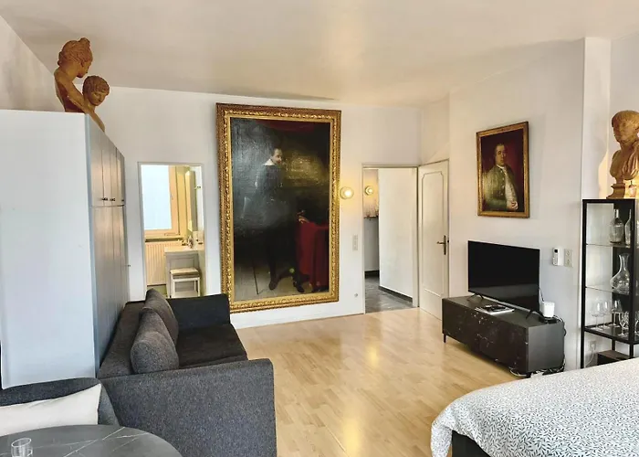 Unique Penthouse Maximilian Von Bavaria 1-4 Personnes A Cote De Louis Vuitton