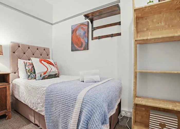 Mill Hill Duplex 3Br & Balcony London 28 Mins