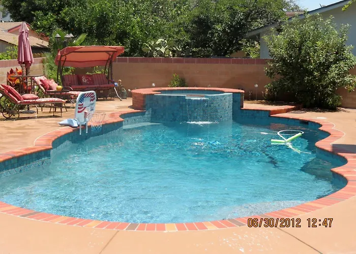 Elegant Private Studio With Private Entrance And Pool Access
